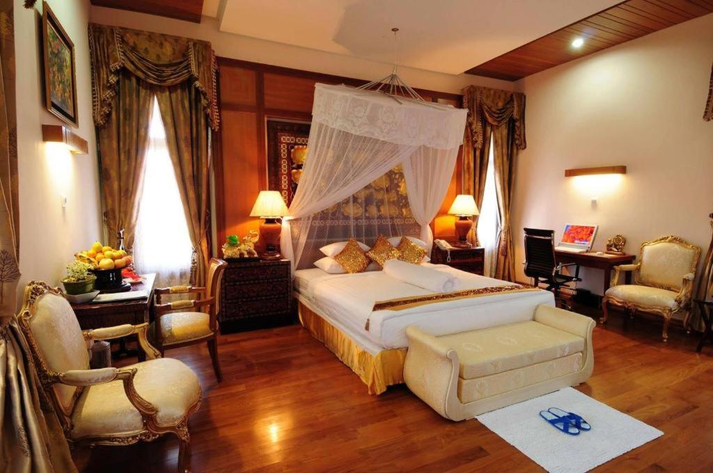 Myat Taw Win Hotel Naypyidaw Extérieur photo