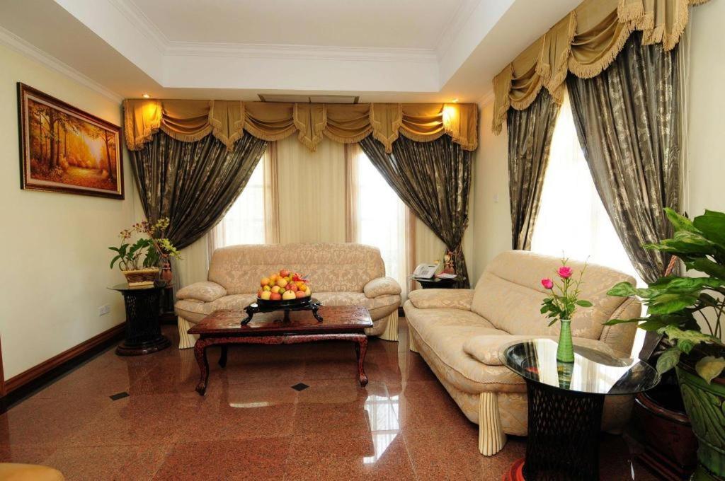Myat Taw Win Hotel Naypyidaw Extérieur photo