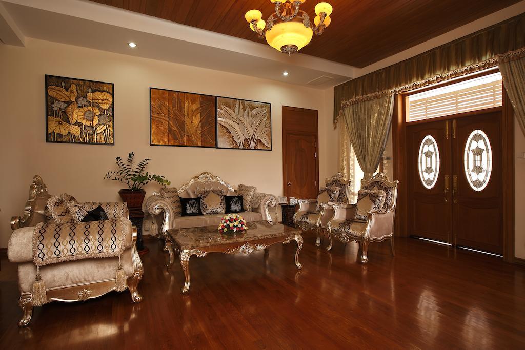 Myat Taw Win Hotel Naypyidaw Chambre photo