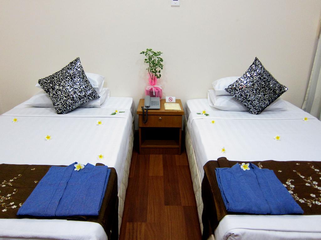 Myat Taw Win Hotel Naypyidaw Chambre photo