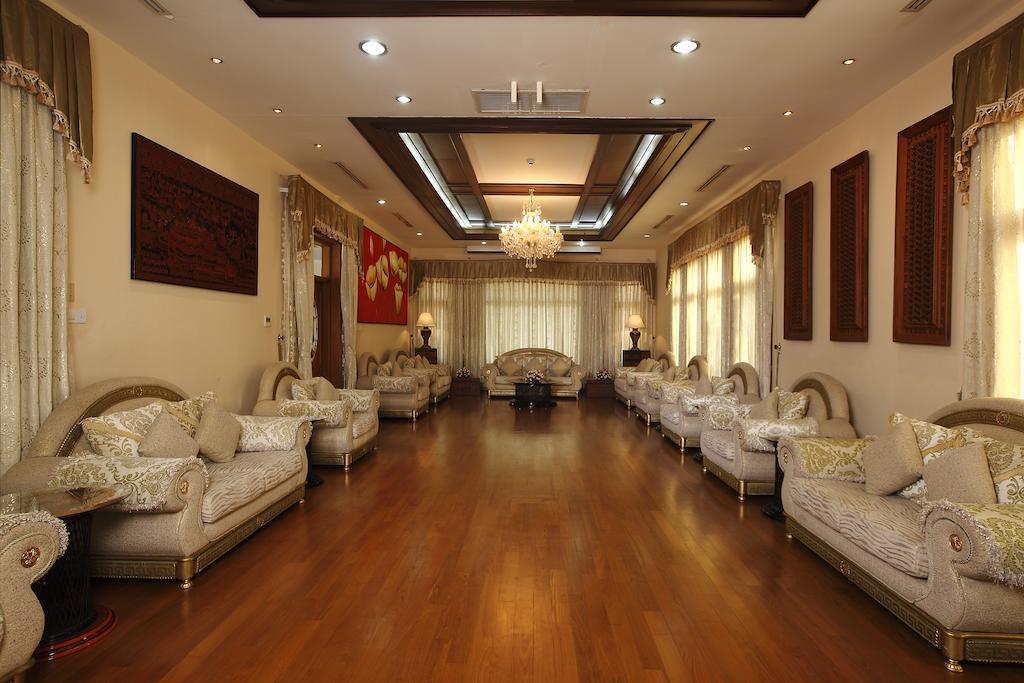Myat Taw Win Hotel Naypyidaw Chambre photo