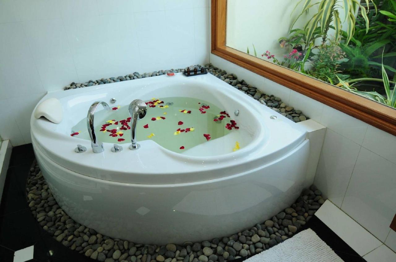 Myat Taw Win Hotel Naypyidaw Extérieur photo