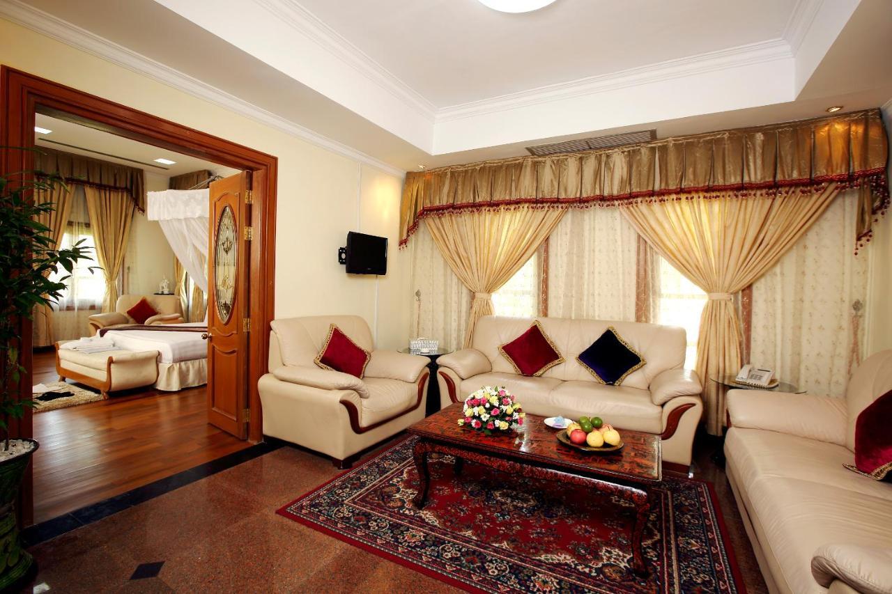 Myat Taw Win Hotel Naypyidaw Extérieur photo
